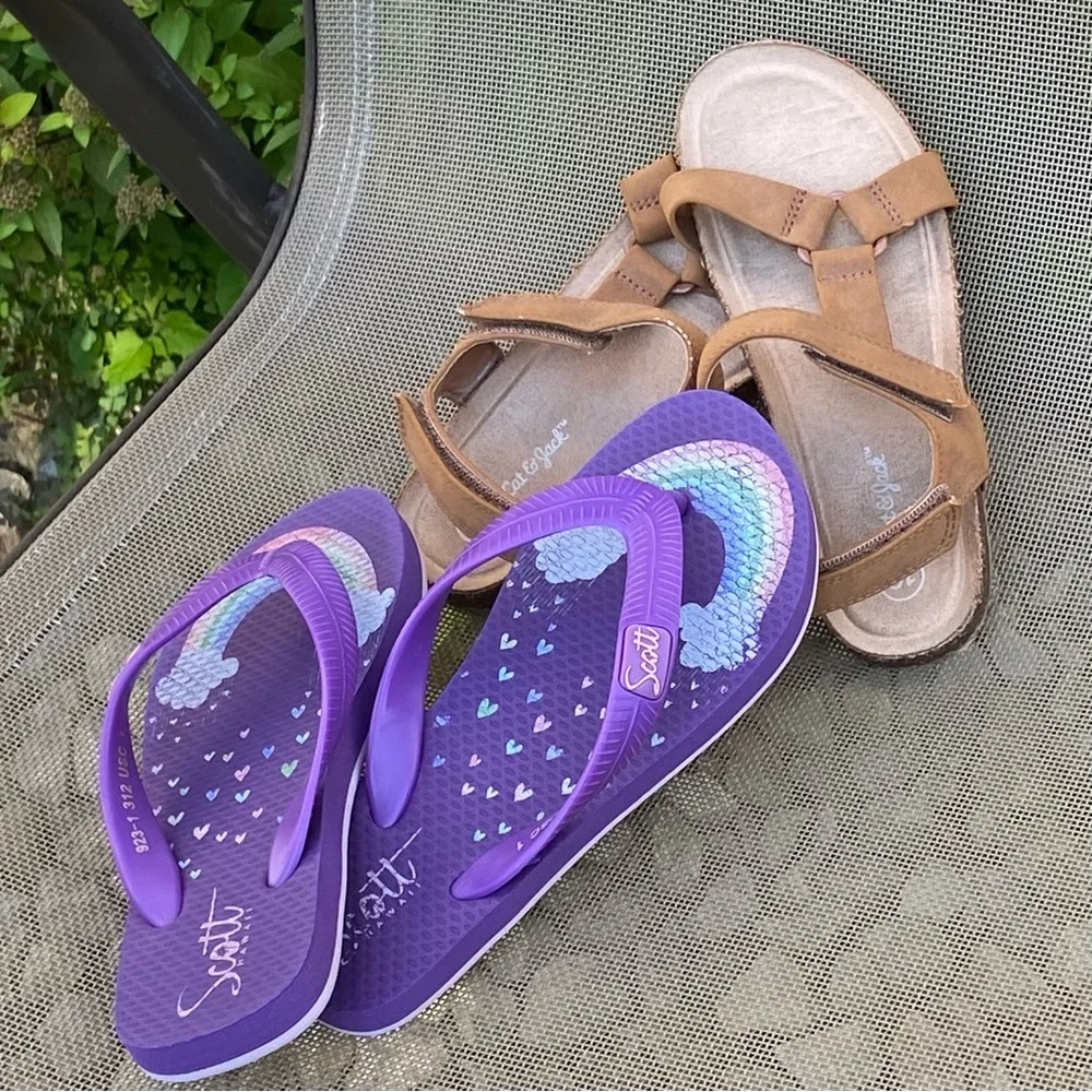 2pr. Gently Worn/Clean Sz-C/ 11-12 Cat& Jack Tan Sandals/Purple Scott Flip Flops
